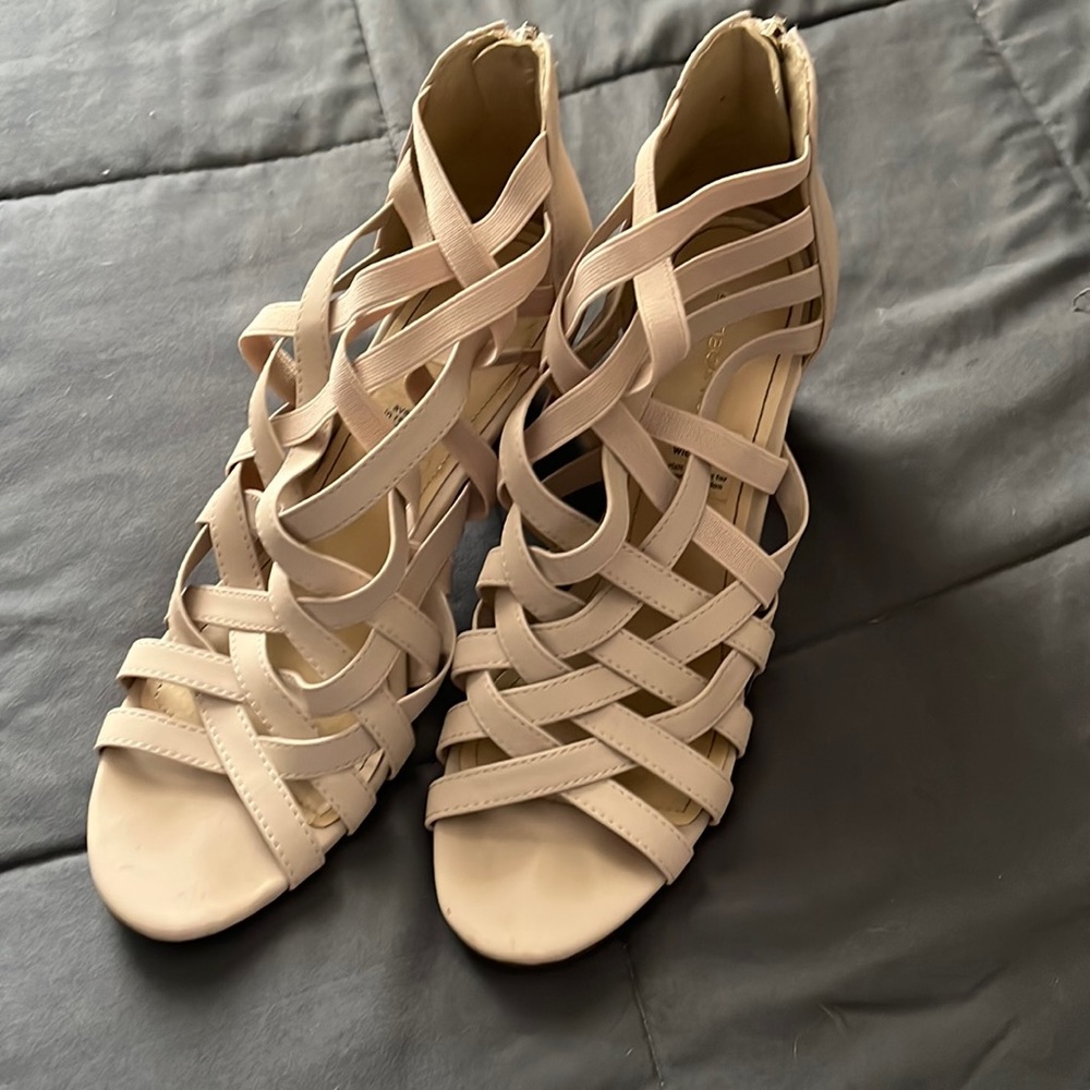 Women’s sandals